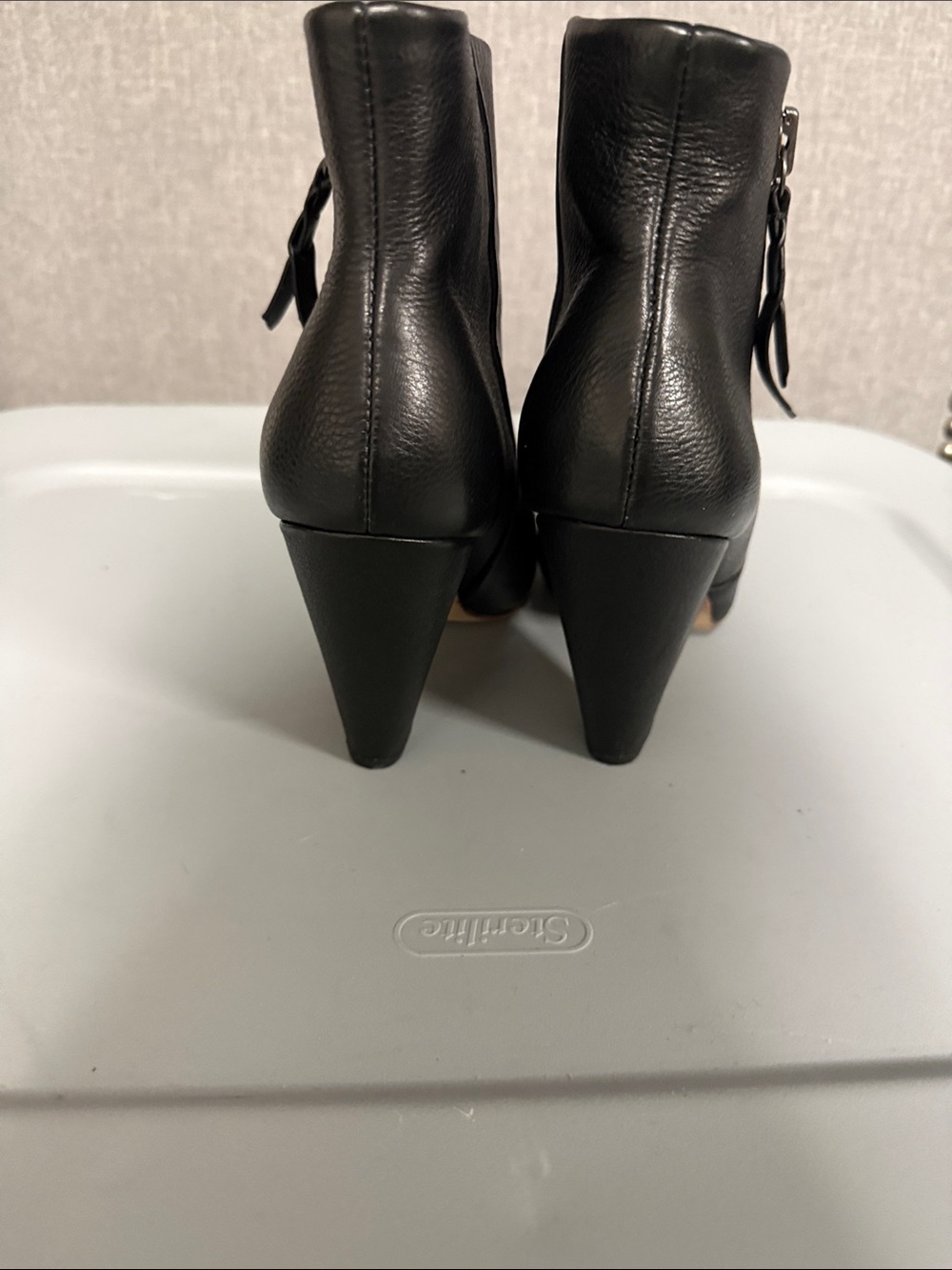 Splendid Women’s Black Leather Pointed Toe Ankle Boot with Side Zip - Picture 2 of 7